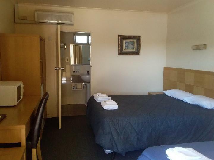 Desert Sand Motor Inn Брокен-Хилл Экстерьер фото