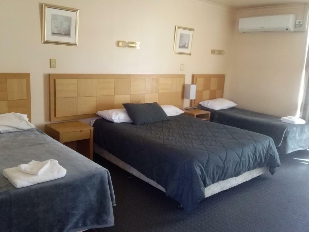 Desert Sand Motor Inn Брокен-Хилл Экстерьер фото